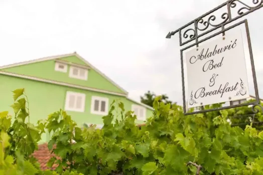 Kamers Alaburić - Lošinj - Mali Lošinj | Laganini.com