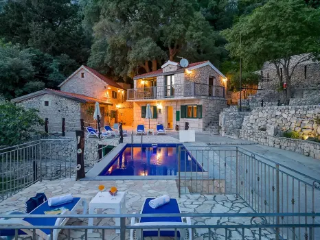 Ferienhaus Stonehouse Residence Makarska, Kroatien