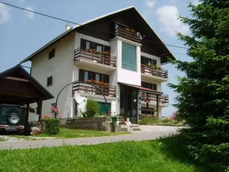 Sobe Raukar Crni Lug, Hrvaška