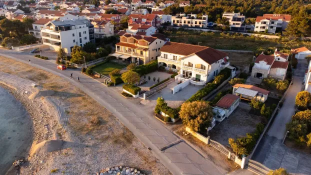 Apartman At Grandpa's - Srima | Laganini.com