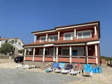 Apartments Sara Sapavac Vir, Croatia