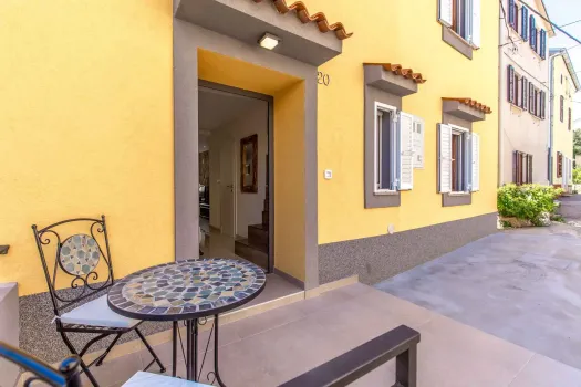 Apartments Vesna Krk - Vrbnik, Croatia