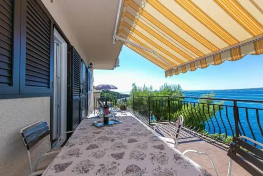 Apartments Pino Brela - Brela | Laganini.com