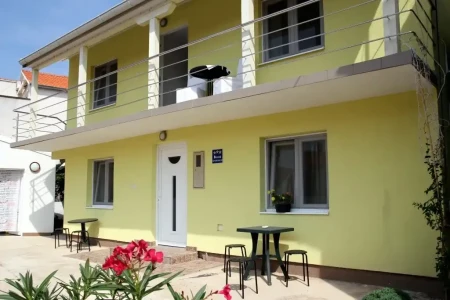 Apartmani Vila Sara - Tribunj | Laganini.com