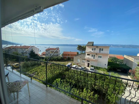 Apartman Black & White - Duće | Laganini.com