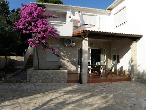 Apartmány Olive Garden Mandre - Pag - Kolan a Mandre | Laganini.com