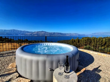 Agrotourismus Rotunda - Brač - Postira | Laganini.com