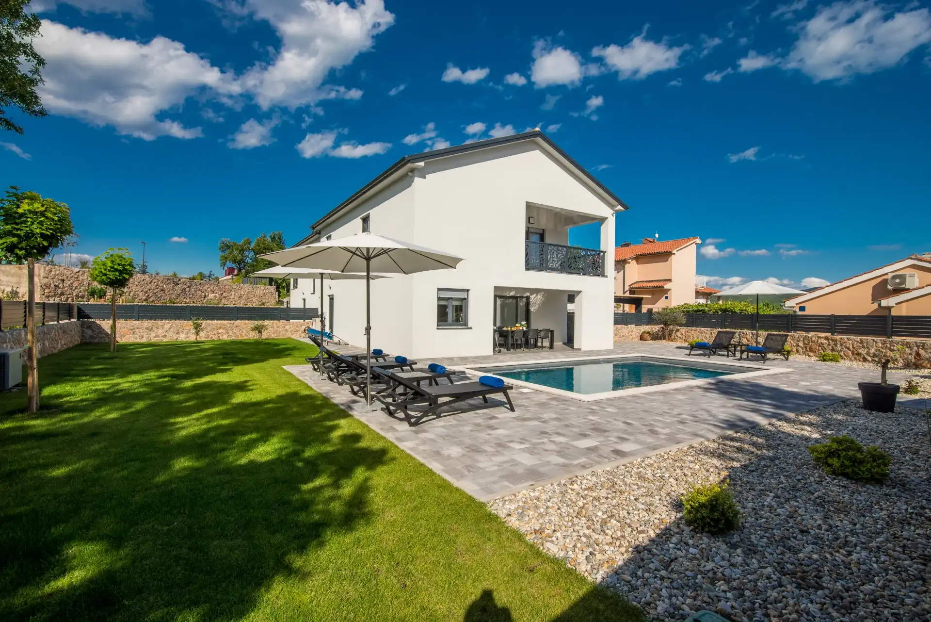 Holiday homes Lana & Tara, Krk - Kornić - Croatia