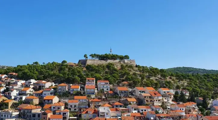 Turistične znamenitosti in zanimivosti v mestu Trdnjava Barone - Šibenik