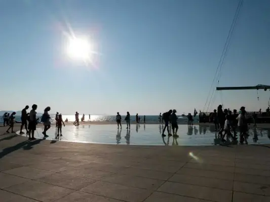 Turistične znamenitosti in zanimivosti v mestu Pozdrav Soncu - Zadar